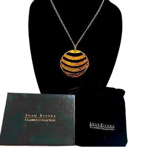 Vintage Signed Joan Rivers Hammered Gold Tone Pendant Necklace